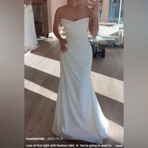 Renhue Lina Wedding Dress, size 4
